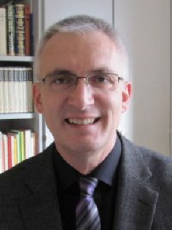 Schulleiter: Herr Schneider